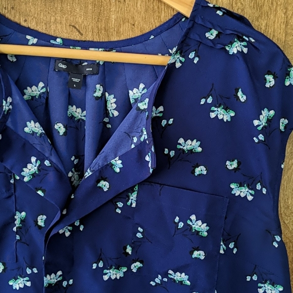 Top - Picture 3 of 5